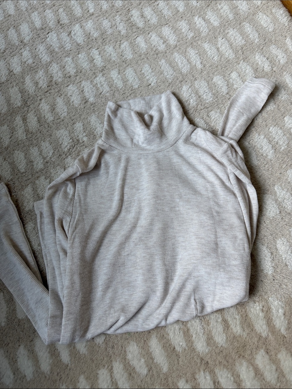 Aritzia Wilfred Cream Ultra Soft Ribbed Turtleneck Sweater